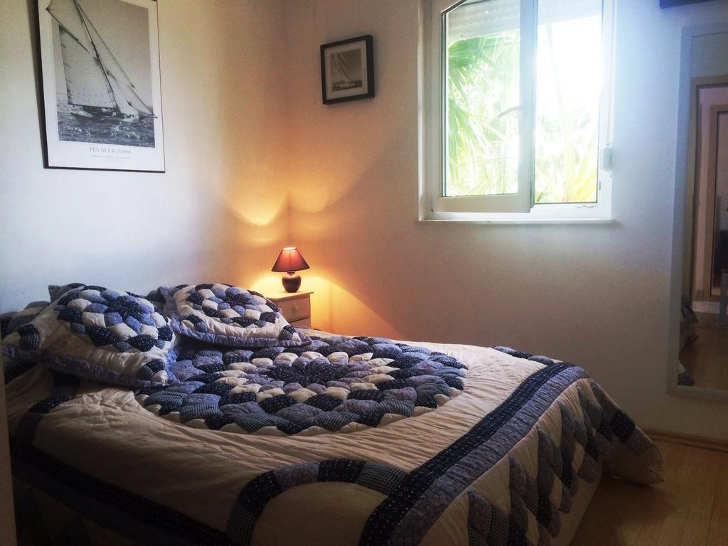 Beach Home Noemie Vir Extérieur photo