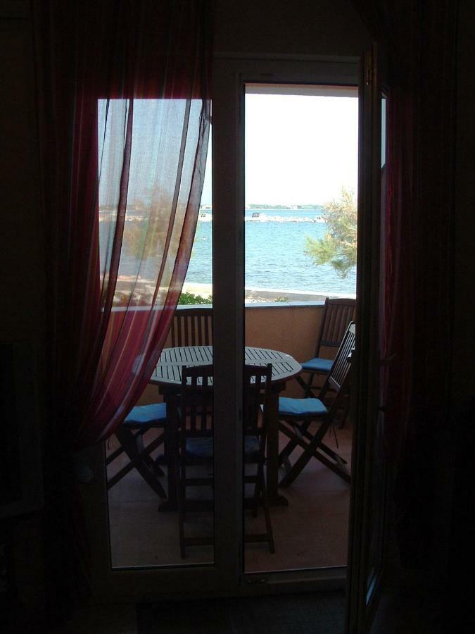 Beach Home Noemie Vir Extérieur photo